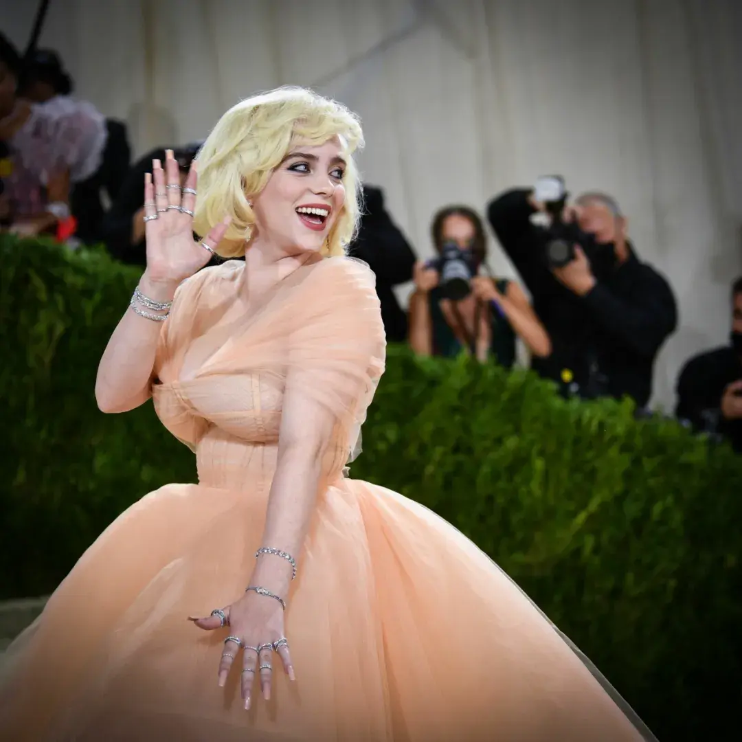 时尚马丁靴_马丁靴时尚吗_马丁靴时尚穿搭