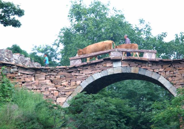 河南郭亮村自驾游攻略_郑州到郭亮村旅游攻略_郭亮村离郑州多远