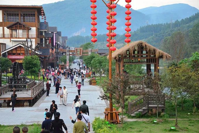 长沙衡山门票多少钱_长沙出发衡山一日游散团_湖南衡山长沙旅游攻略