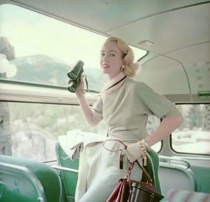 欧洲六七十年代时尚-欧洲时尚之都是哪个城市(图7) 欧洲时尚杂志_欧洲时尚之都是哪个城市_欧洲六七十年代时尚