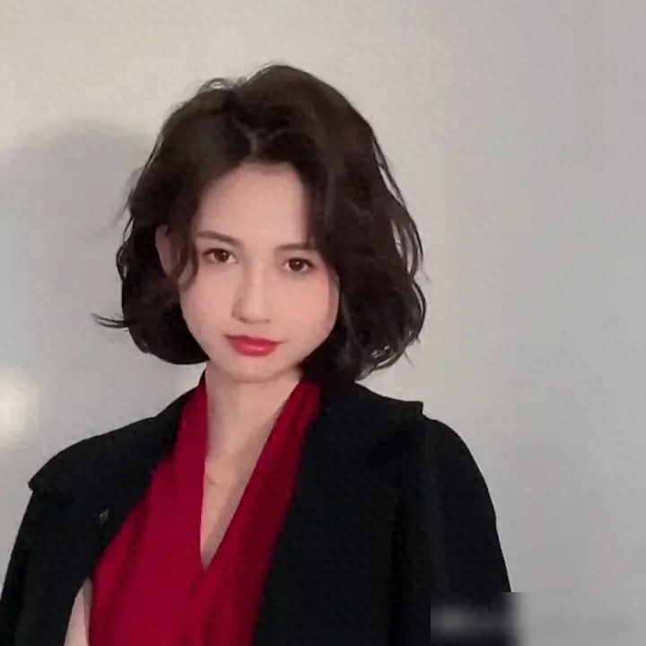 时尚短发发型图片2024卷发-短发卷发2020年最新款