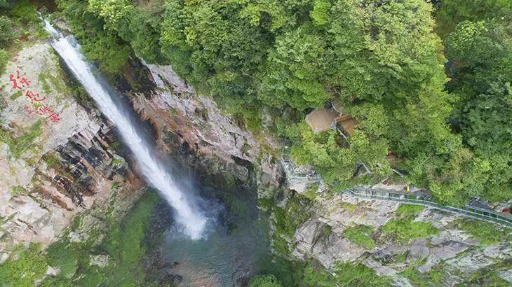 浙江溪口风景详细介绍_浙江溪口风景区旅游攻略_溪口风情街在哪