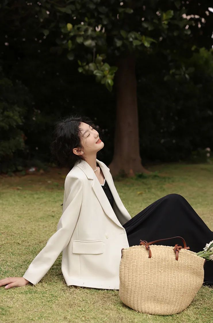 西装一粒扣怎么扣_西装配什么扣子_单粒扣西装时尚搭配