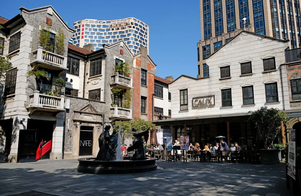 上海新天地时尚购物中心 官网-上海新天地时尚1购物中心(图3) 上海新天地时装秀_上海新天地时尚1购物中心_上海新天地时尚购物中心 官网