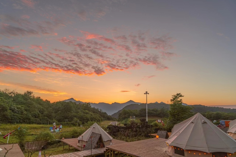 成都西岭雪山好玩儿吗_雪山攻略成都旅游西岭怎么去_成都西岭雪山旅游攻略