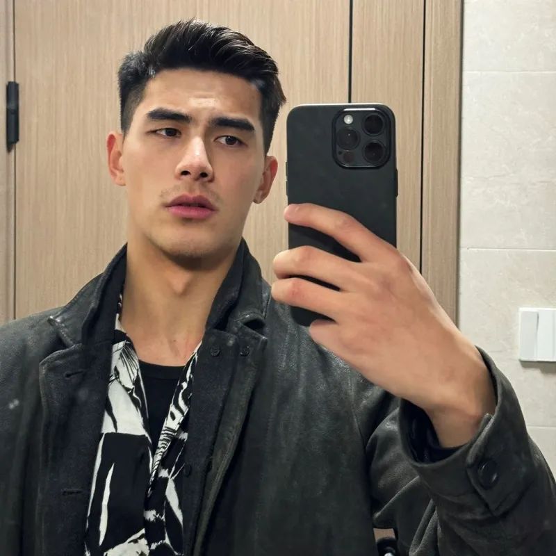 2024时尚男生发型-男生时尚发型图片短发(图2) 男生时尚发型有哪些_2024时尚男生发型_男生时尚发型图片短发