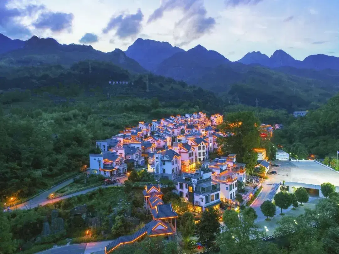 黄山翡翠谷旅游攻略_搜黄山翡翠谷的景点介绍_黄山翡翠谷游记