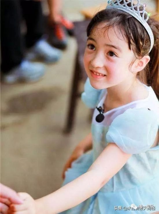 芭比公主时尚达人-芭比公主之时尚达人(图15) 芭比公主时尚达人_芭比公主之时尚达人_芭比公主时尚专家