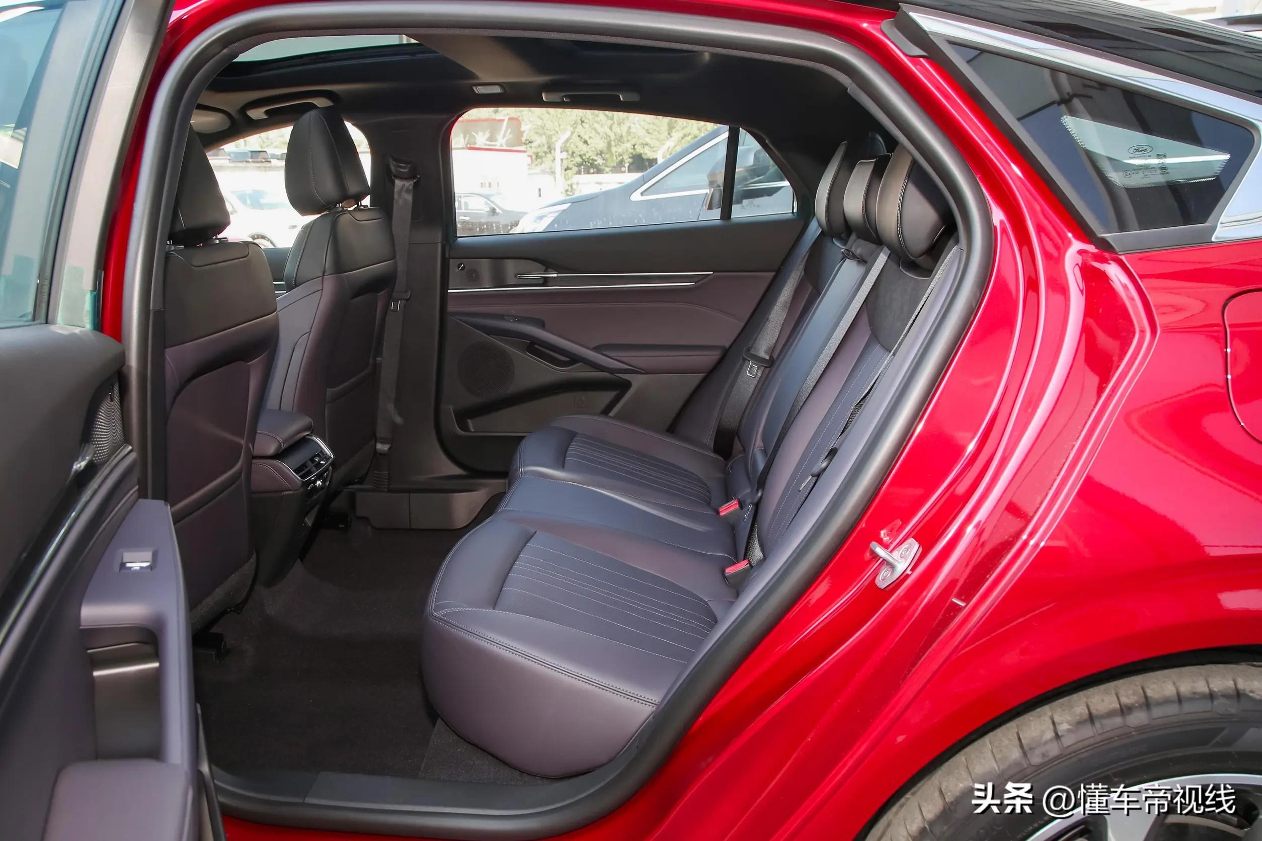 2024蒙迪欧2.0t时尚版-时尚版蒙迪欧(图21) 20款蒙迪欧时尚版_2024蒙迪欧2.0t时尚版_时尚版蒙迪欧