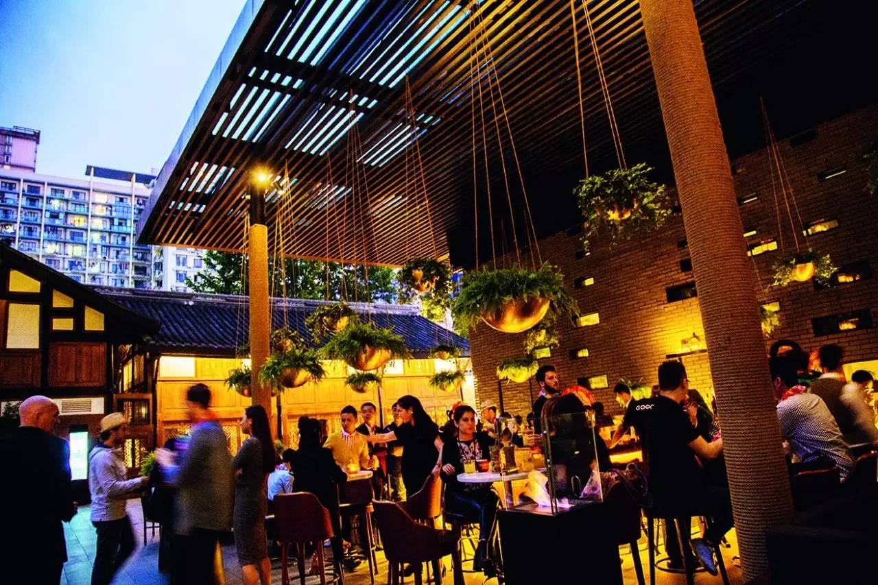 时尚餐厅-餐厅时尚装修(图15) 餐厅时尚装修_时尚餐厅_餐厅时尚名字大全