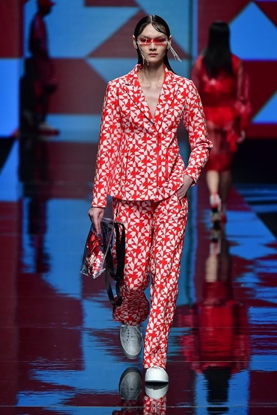 时尚潮流皮鞋-潮流皮鞋有哪些牌子(图18) 时尚潮流皮鞋_皮鞋流行款式_潮流皮鞋有哪些牌子