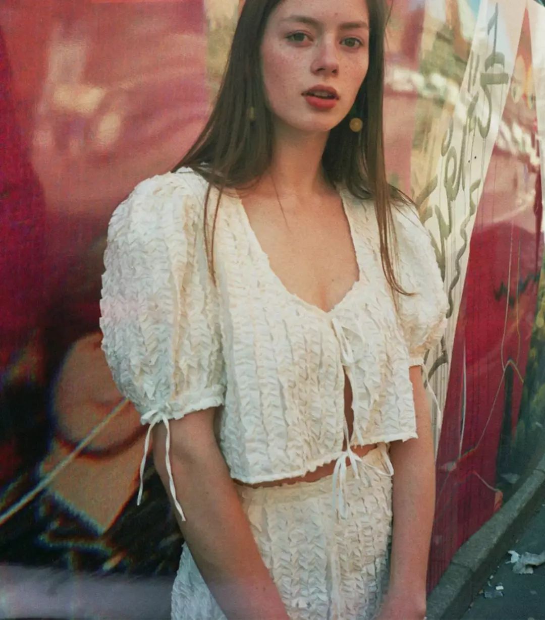 时尚胖女孩-2020胖女孩时尚发型(图15) 胖女人时尚_时尚胖女孩_2020胖女孩时尚发型