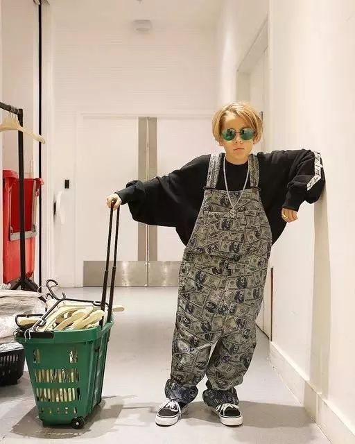 时尚纸娃娃-娃娃纸样(图35) 娃娃纸样_时尚纸娃娃_娃娃纸娃娃