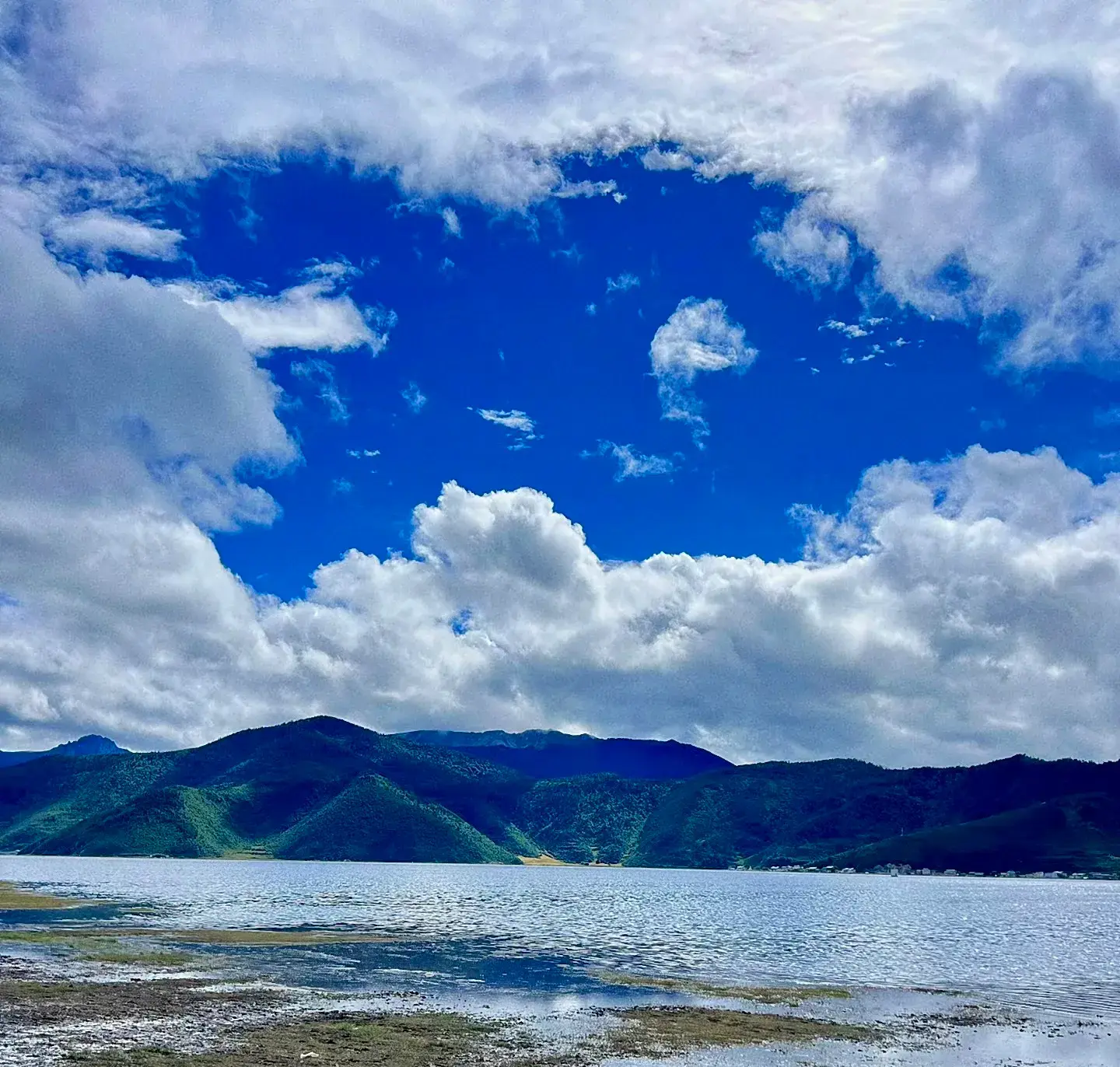 香格里拉5月旅游攻略_6月香格里拉旅游攻略_一月香格里拉旅游