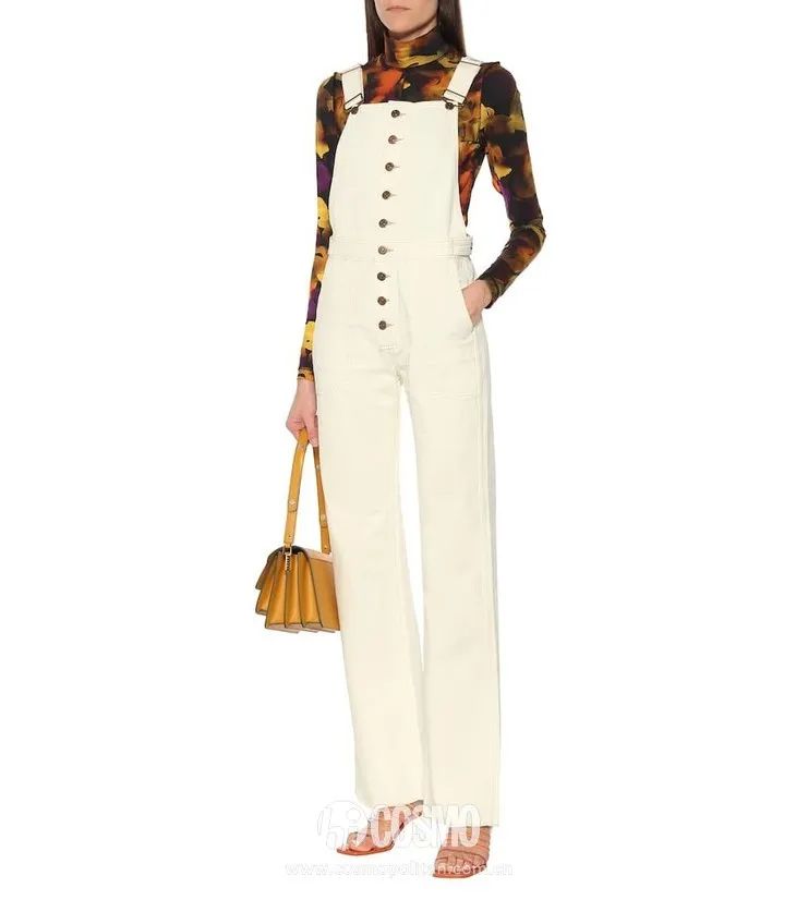 穿背带裤扎什么头发好看学生_学生气背带裤如何穿才时尚_穿背带裤上学