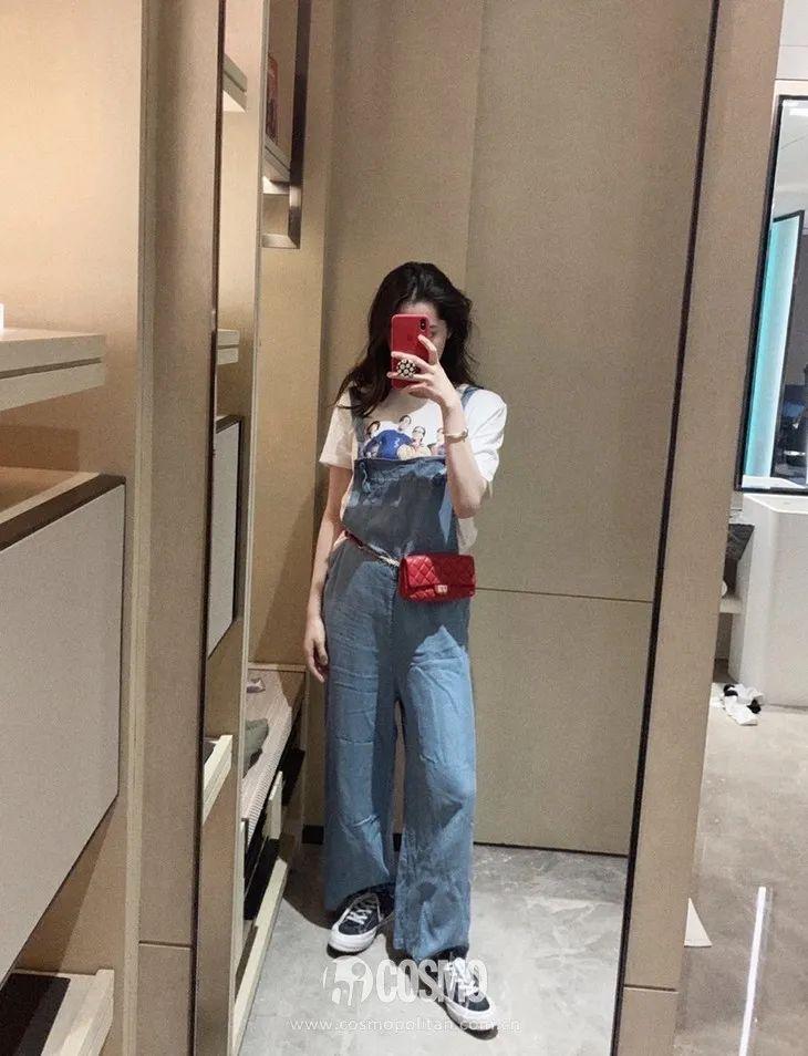 穿背带裤上学_学生气背带裤如何穿才时尚_穿背带裤扎什么头发好看学生