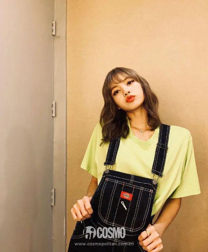 穿背带裤上学_学生气背带裤如何穿才时尚_穿背带裤扎什么头发好看学生