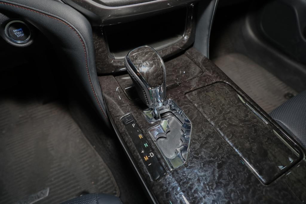 皇冠时尚版与运动版-皇冠运动版最新款多少钱(图14) 皇冠时尚限量版_皇冠运动版最新款多少钱_皇冠时尚版与运动版