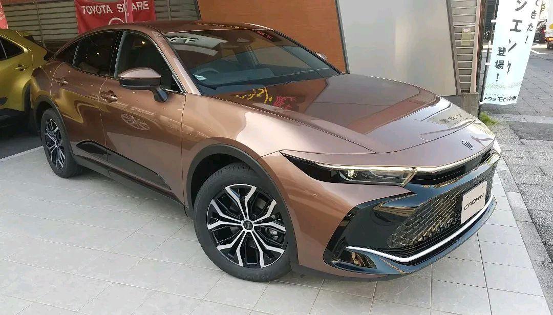 皇冠时尚版与运动版-皇冠运动版最新款多少钱