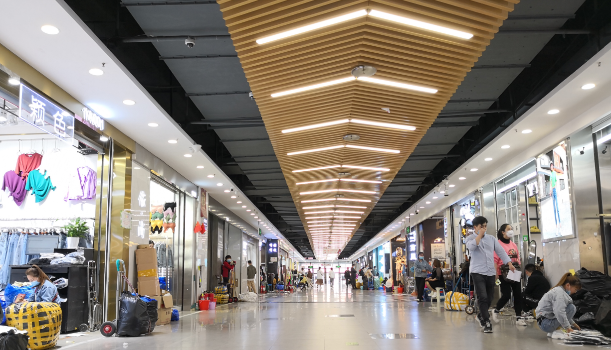 时尚男装批发代理商-男装店代理