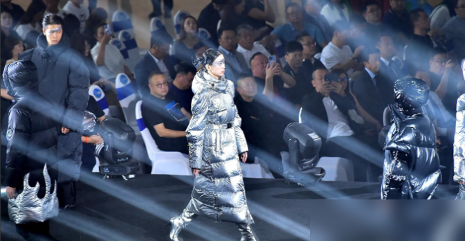 高档时尚羽绒服_高档羽绒服_高档羽绒服时尚款