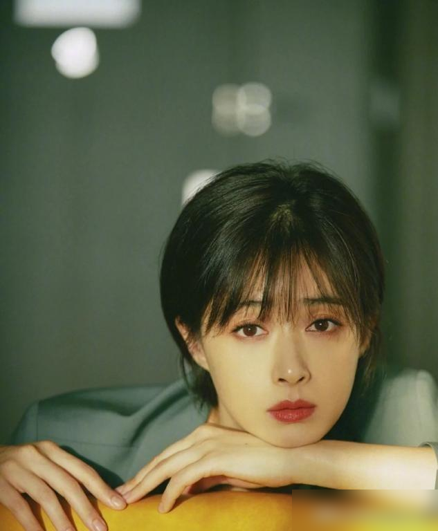 短发时尚洋气图片女_短发时尚发型女_时尚洋气短发图片