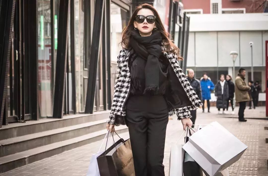 qq里的时尚都市小游戏_qq都市时尚下载_qq时尚都市手游