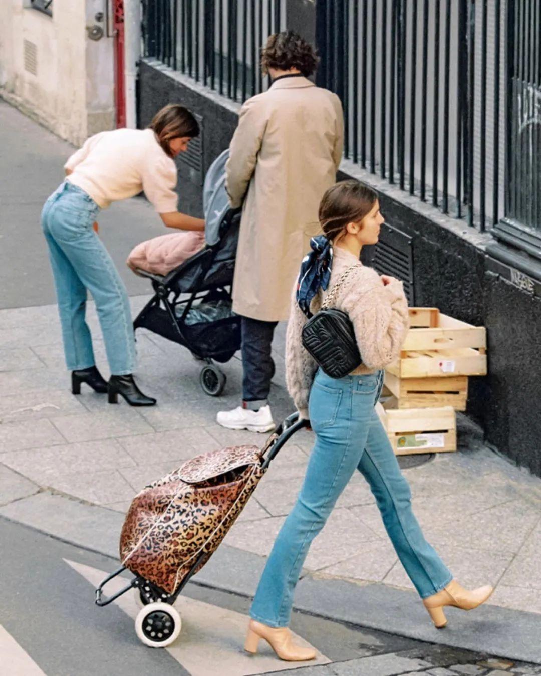 牛仔裤 时尚-牛仔时尚裤装女(图2) 时尚潮流牛仔裤_牛仔时尚裤装女_牛仔裤 时尚