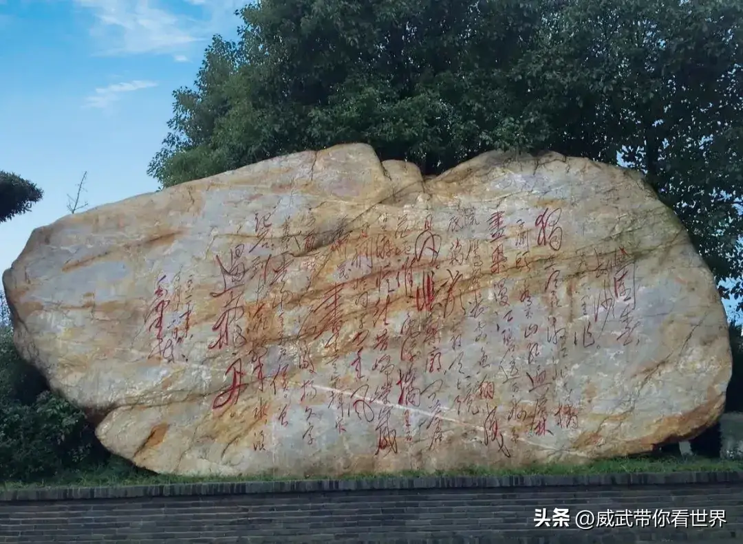 长沙岳麓山门票价格_湖南长沙岳麓山攻略_长沙岳麓山旅游攻略