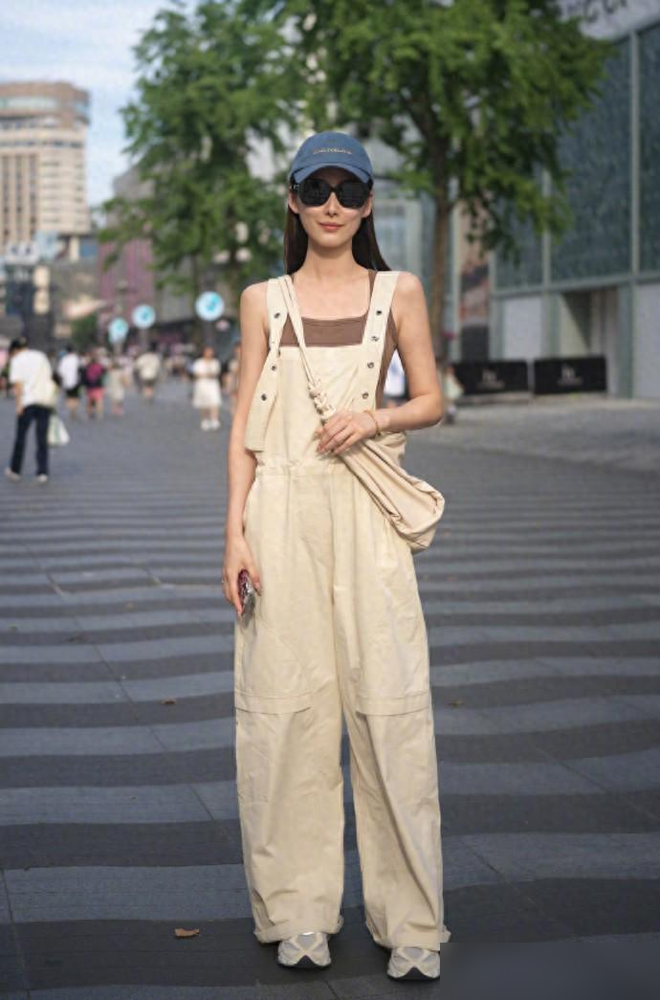 时尚孕妇背带裤_背带裤孕妇装_孕妇背带裤怎么穿带子