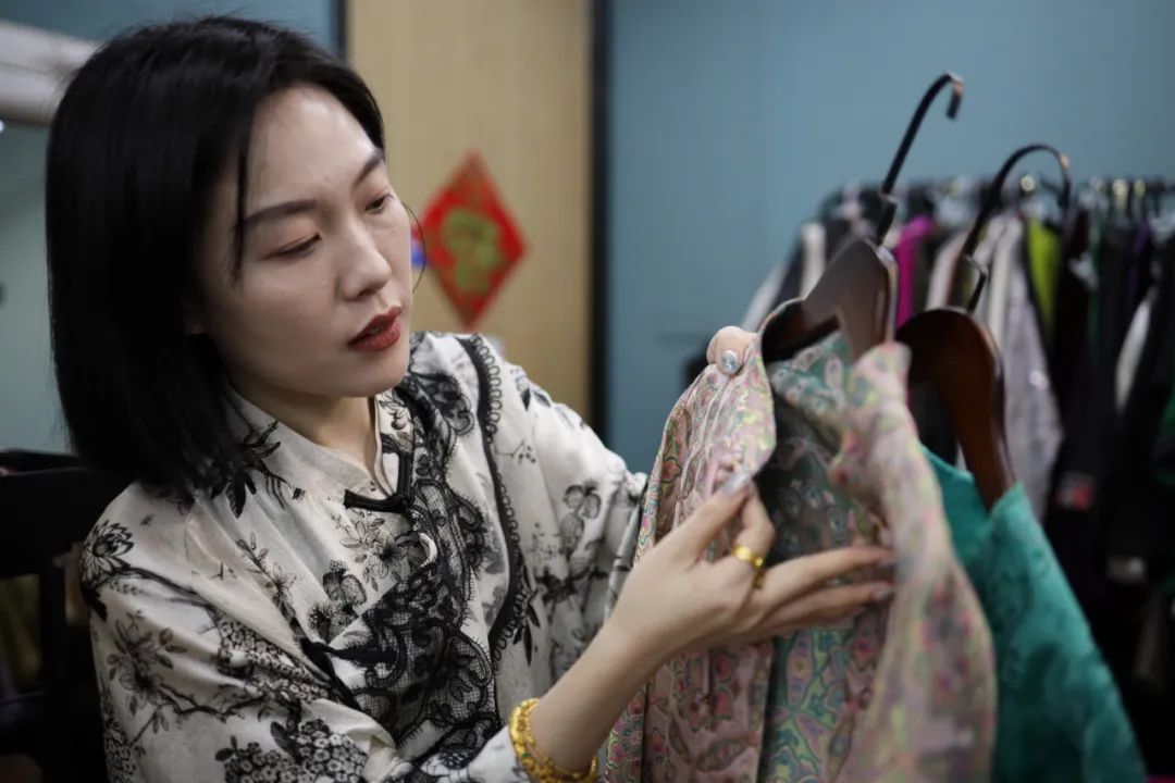 深圳时尚货架-深圳市时尚货架有限公司(图5) 深圳货架制_深圳时尚货架_深圳市时尚货架有限公司