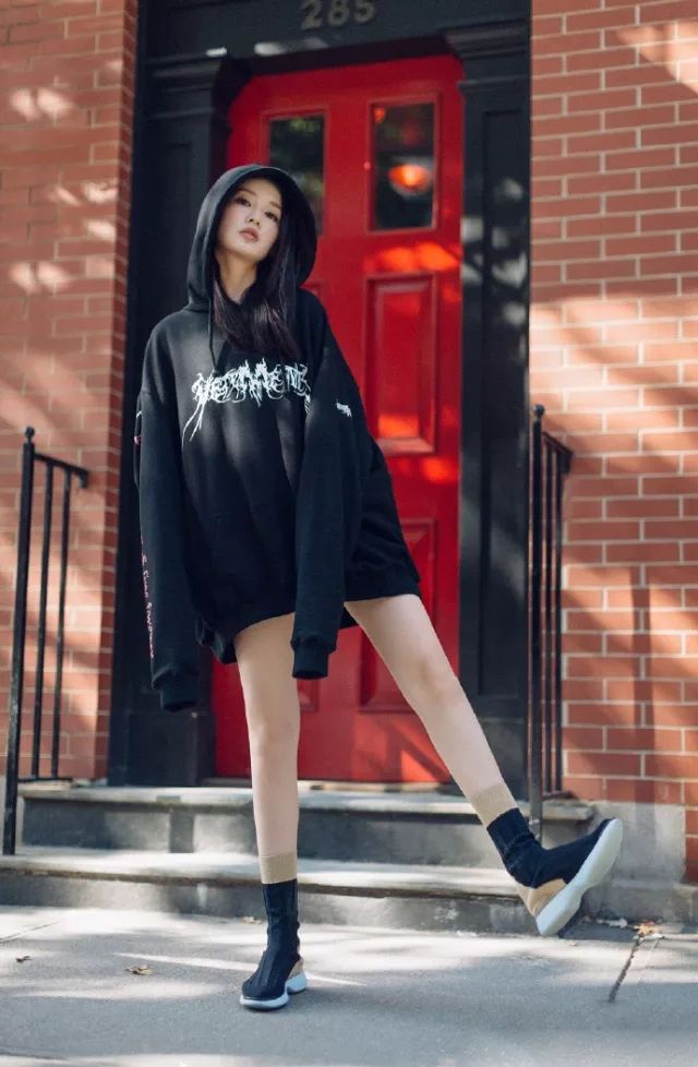 卡通图案卫衣时尚-卡通服装效果图(图11) 卡通图案卫衣时尚_卡通服装效果图_卡通服装图片手绘