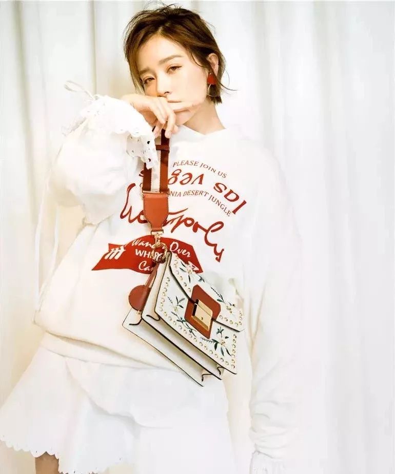 卡通图案卫衣时尚-卡通服装效果图(图17) 卡通服装图片手绘_卡通服装效果图_卡通图案卫衣时尚