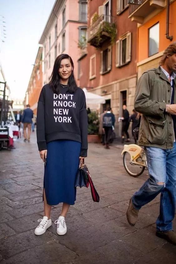 卡通图案卫衣时尚-卡通服装效果图(图27) 卡通服装效果图_卡通图案卫衣时尚_卡通服装图片手绘