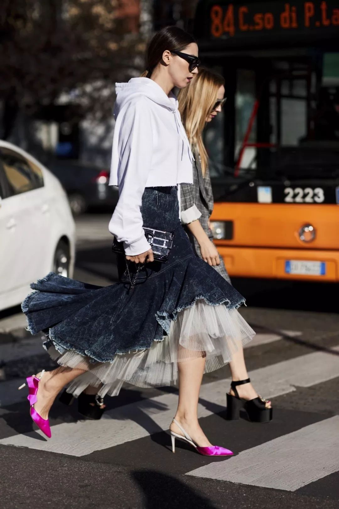 卡通图案卫衣时尚-卡通服装效果图(图29) 卡通服装效果图_卡通图案卫衣时尚_卡通服装图片手绘