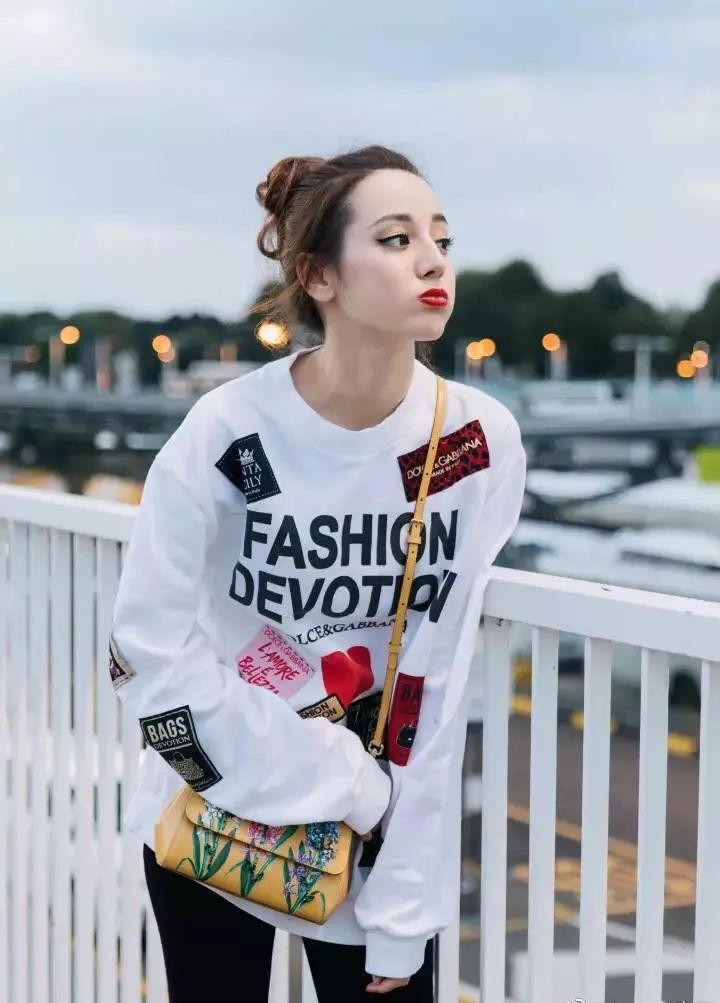 卡通图案卫衣时尚-卡通服装效果图(图39) 卡通服装图片手绘_卡通服装效果图_卡通图案卫衣时尚