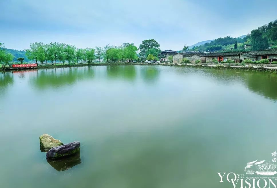 龙岩山景区旅游_龙岩冠豸山旅游攻略_龙岩山国家森林公园