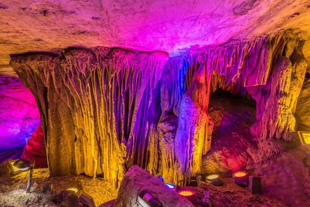 龙岩山景区旅游_龙岩冠豸山旅游攻略_龙岩山国家森林公园