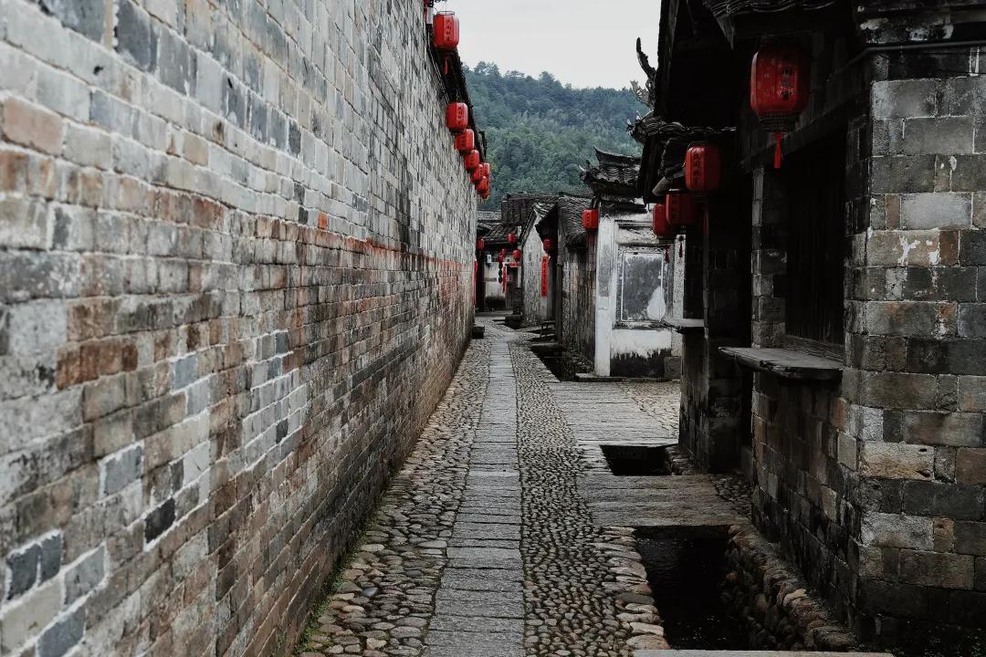 龙岩山国家森林公园_龙岩冠豸山旅游攻略_龙岩的山