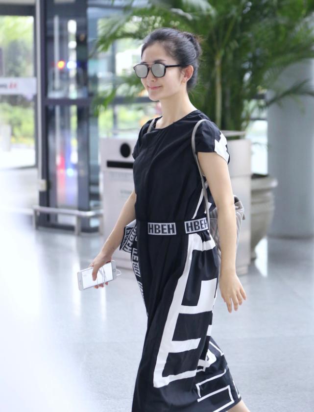 张杰时尚-张杰时尚芭莎(图4) 张杰时尚芭莎_张杰时尚先生_张杰时尚