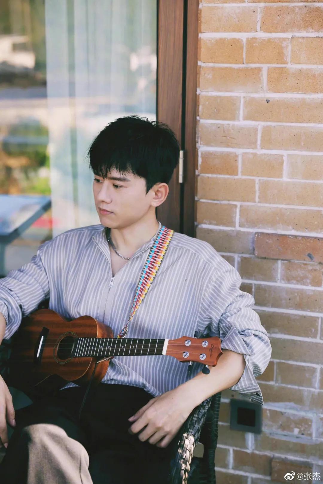 张杰时尚-张杰时尚杂志(图16) 张杰时尚大片_张杰时尚杂志_张杰时尚