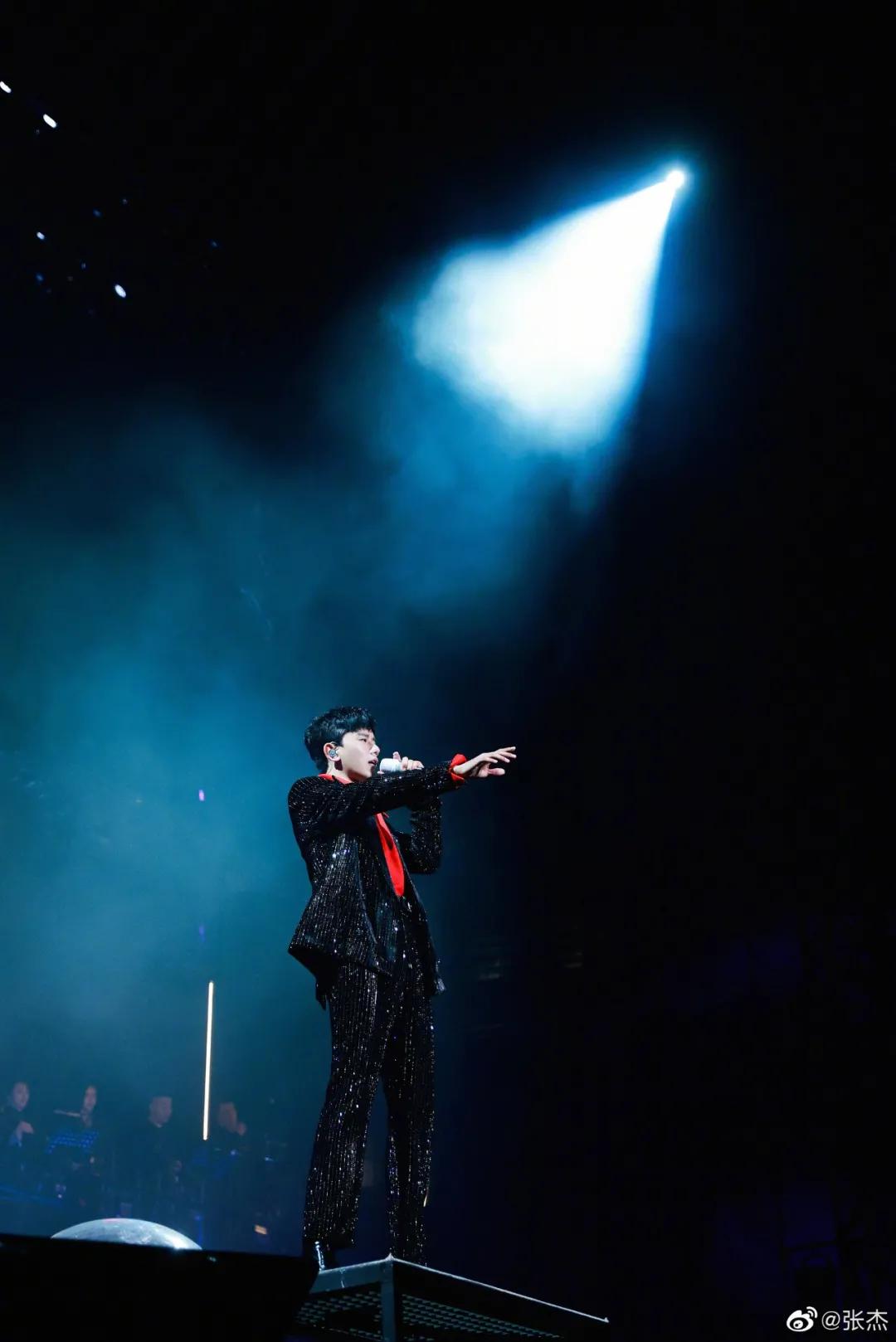 张杰时尚-张杰时尚杂志(图18) 张杰时尚_张杰时尚大片_张杰时尚杂志