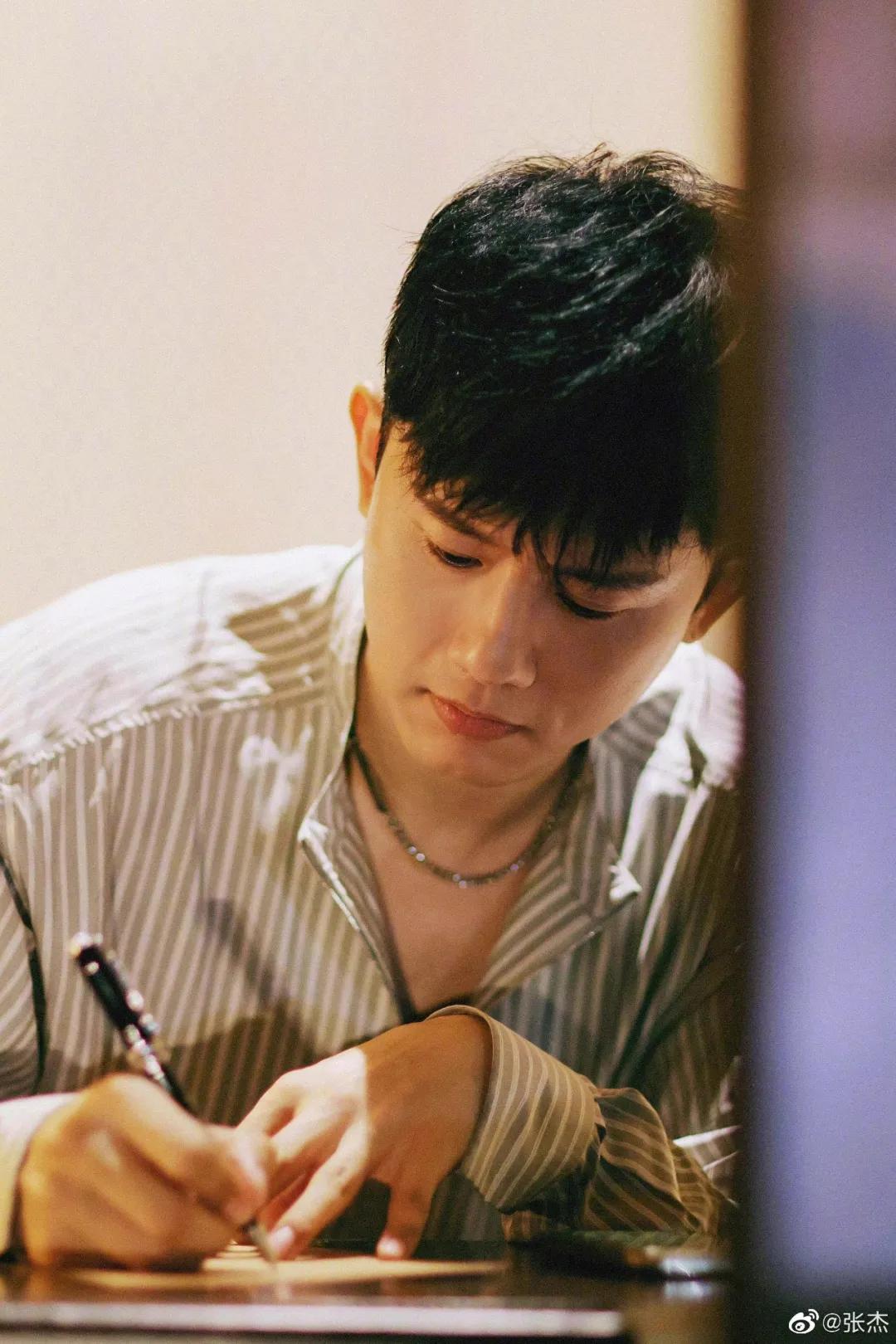 张杰时尚-张杰时尚杂志(图26) 张杰时尚大片_张杰时尚_张杰时尚杂志