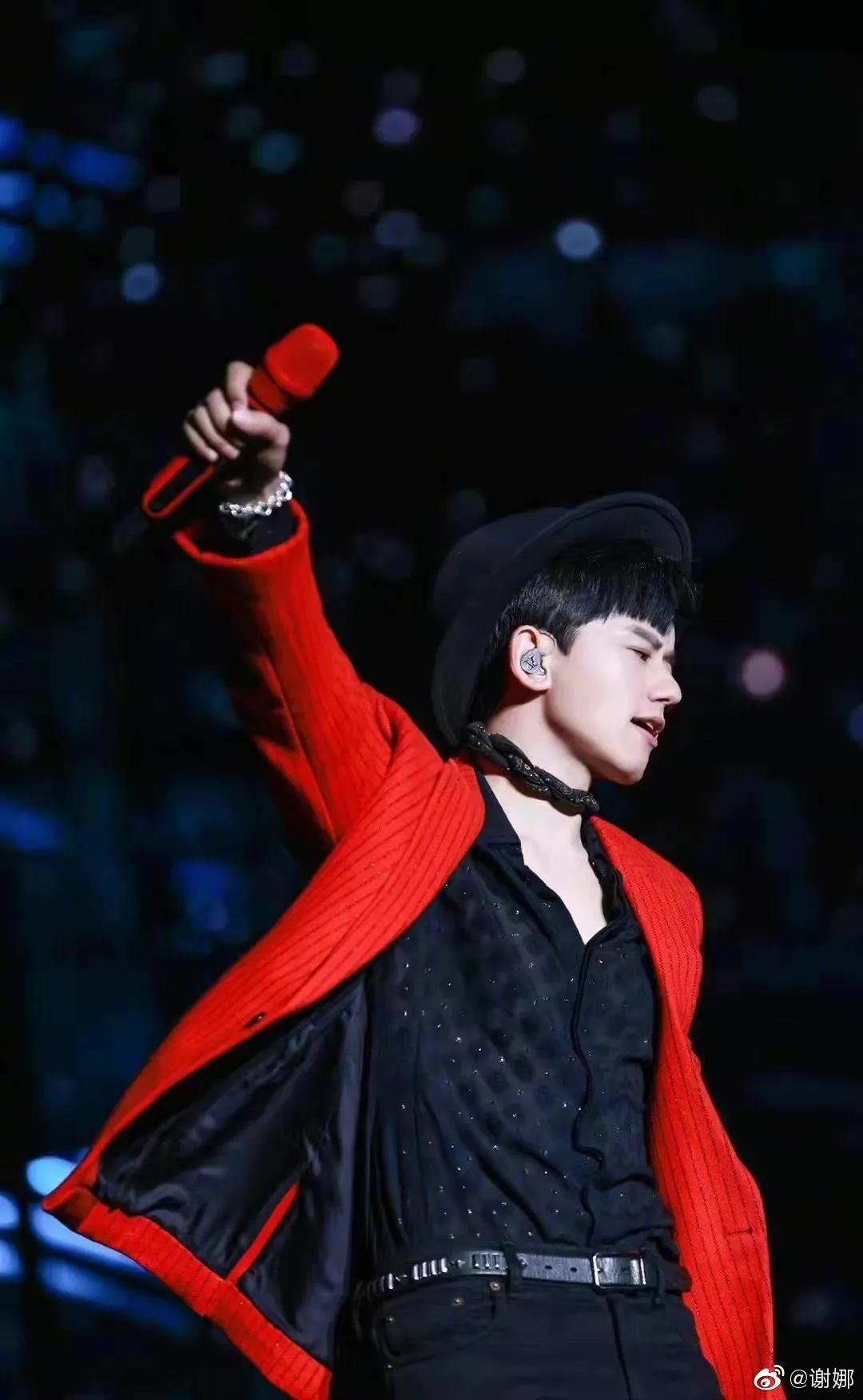 张杰时尚-张杰时尚杂志(图28) 张杰时尚杂志_张杰时尚大片_张杰时尚