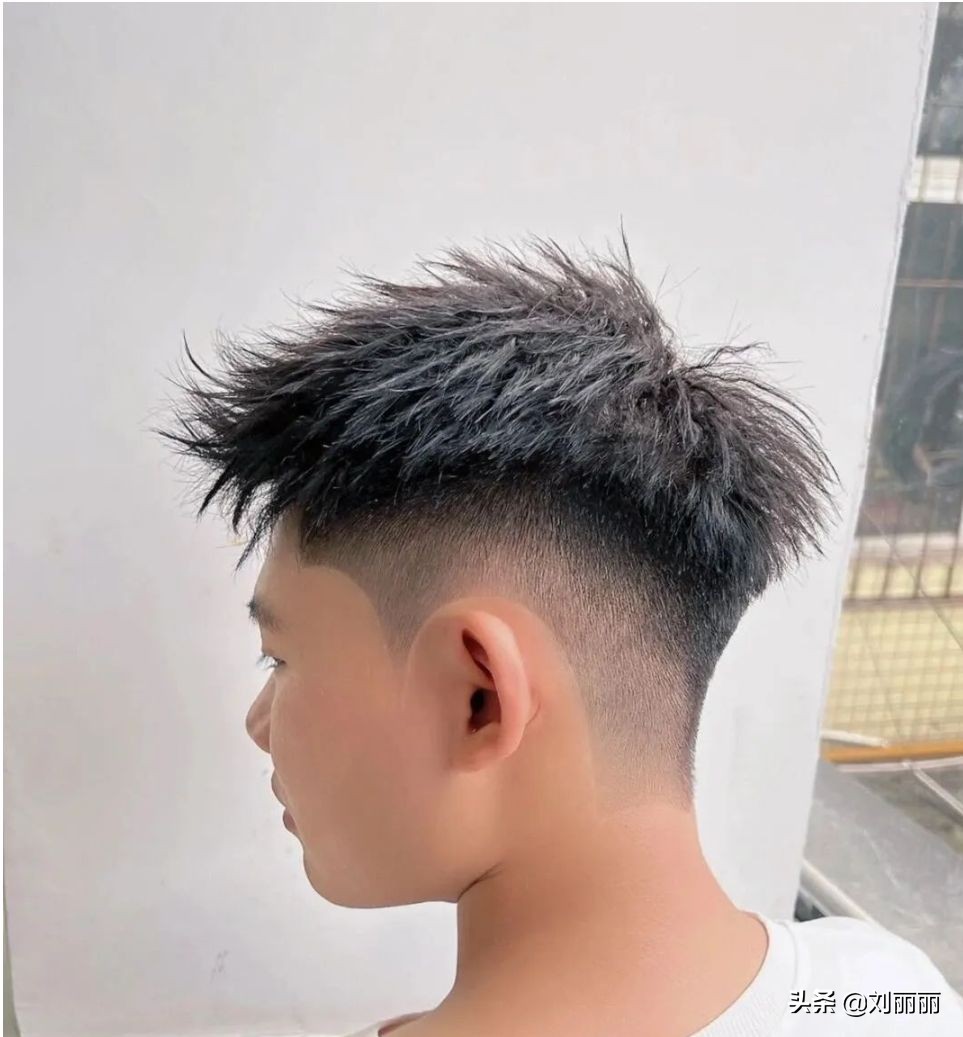 男士成熟的发型图片_男士成熟时尚发型图片_时尚成熟男士发型图片