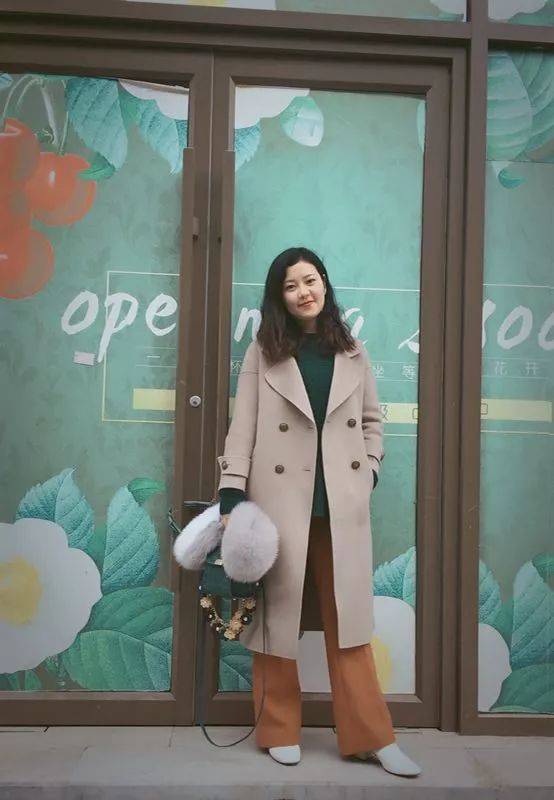 冬装时尚搭配_冬季时尚搭配_搭配时尚冬装的女装