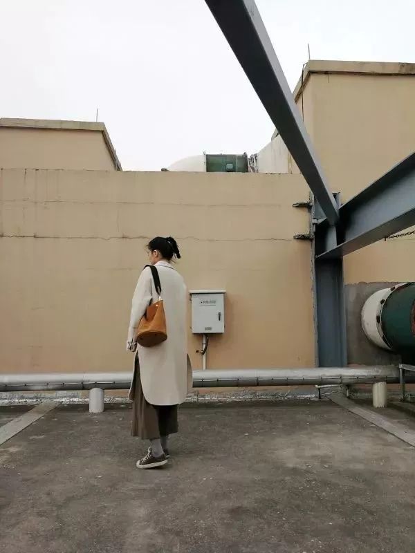 冬装时尚搭配_搭配时尚冬装的女装_冬季时尚搭配