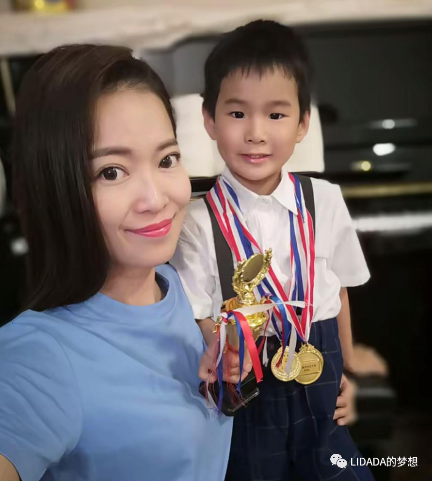 生活时尚美食节目主持人名单_生活时尚频道 美食节目主持人_生活时尚频道人气美食主持人