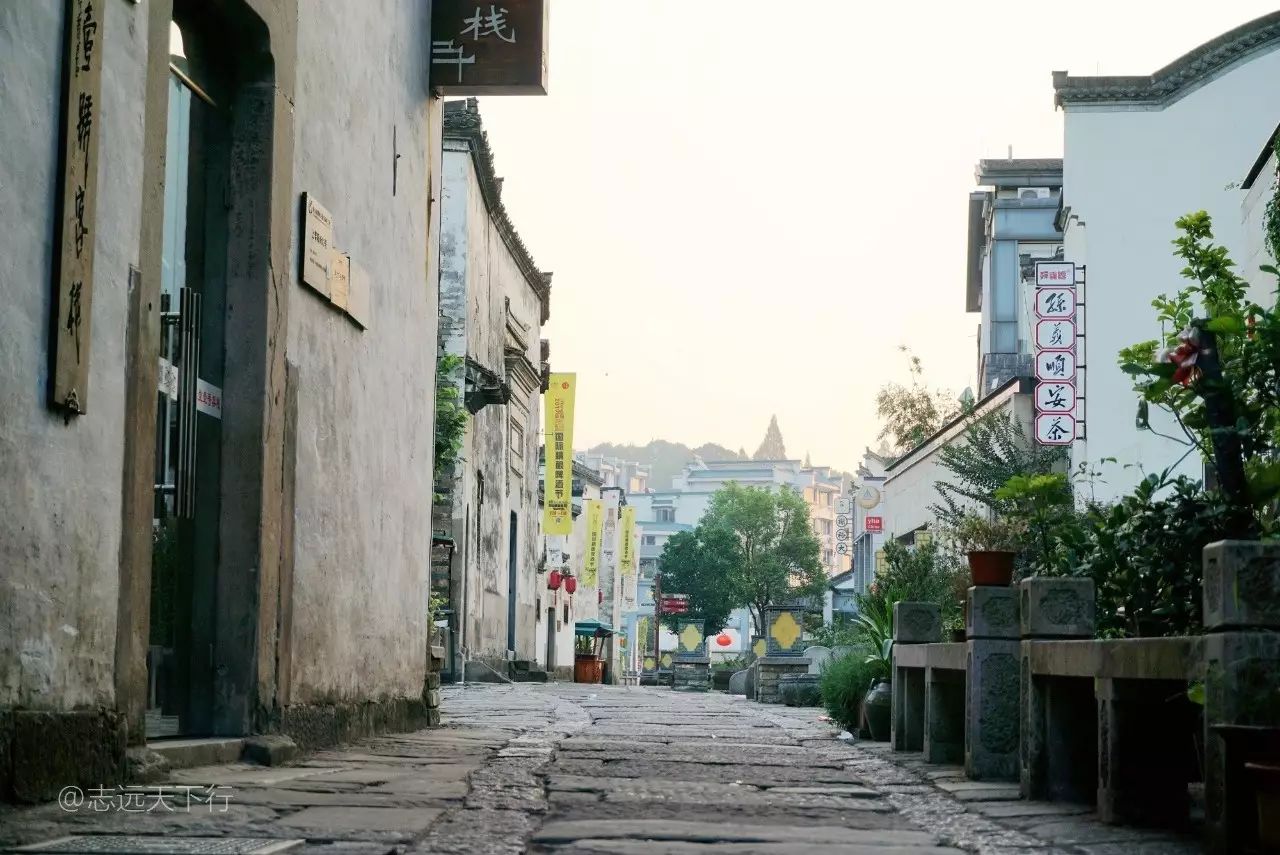 屯溪老街美食攻略_屯溪老街旅游攻略小吃_屯溪老街长什么样