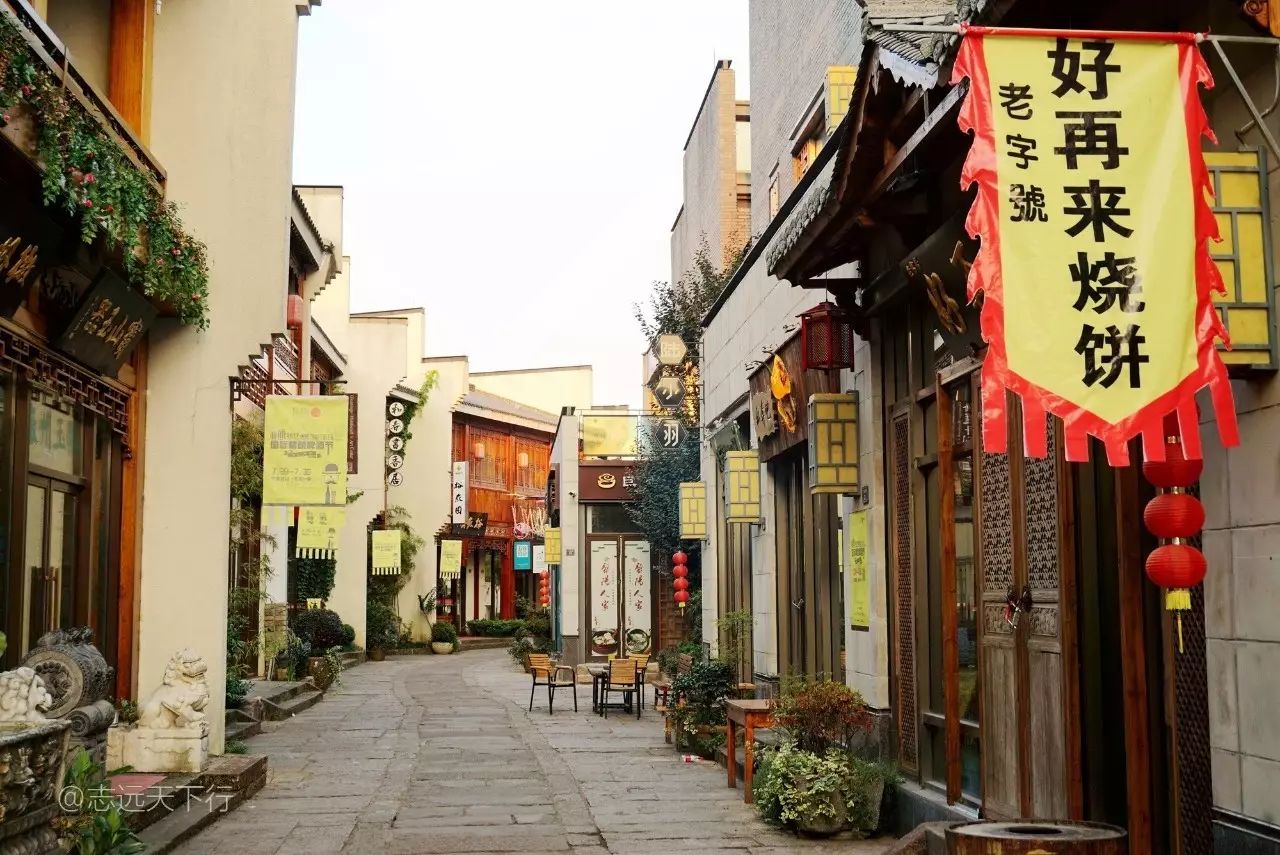 屯溪老街美食攻略_屯溪老街旅游攻略小吃_屯溪老街长什么样